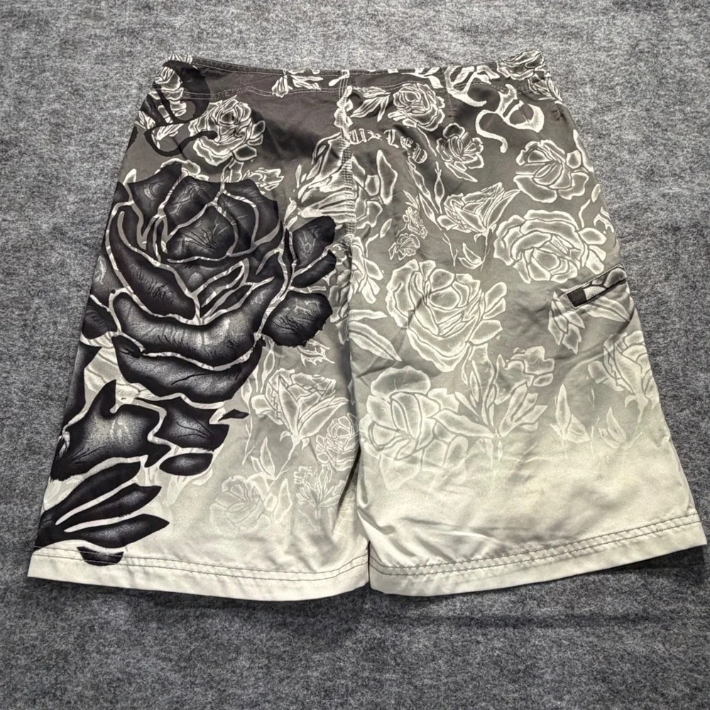 VTG Y2K Mens 32-34 Hurley Board Shorts Surf Gothic Print